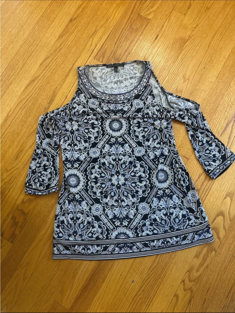 White House Black Market Navy and White Cold-Shoulder Medallion Tunic Top